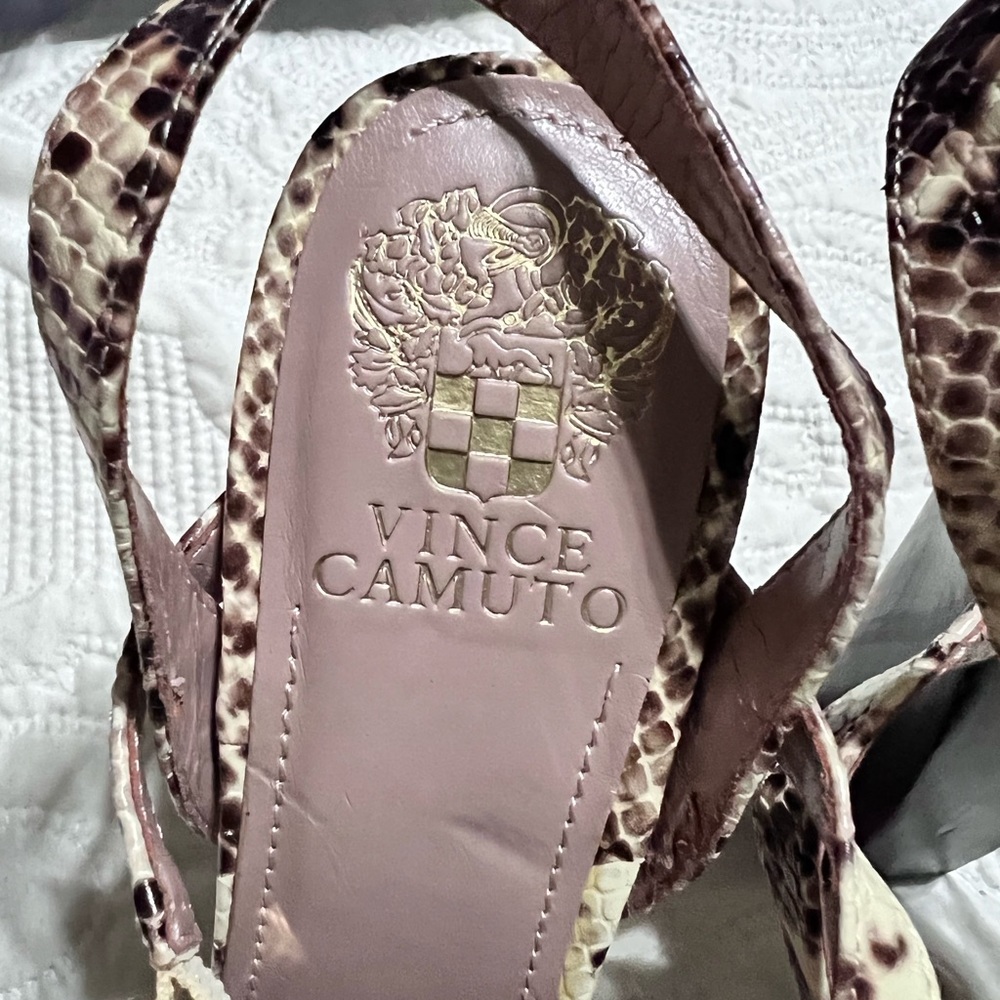 VINCE CAMUTO SNAKE PLATFORMS